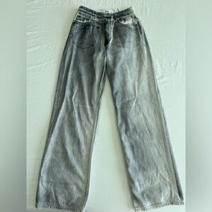 Zara women relaxed jean black and white